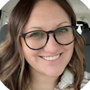 Alicia Sobell, an Artistry Lounge guest